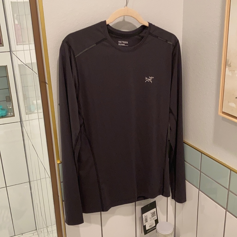 Arc’teryx Motus SL crew base layer-SMALL